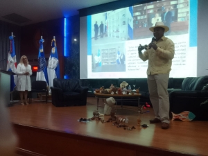 CONFERENCIA DEL DIRECTOR DE FODEARTE EN LA UASD: "ARTESANÍA DOMINICANA Y SU CONTRIBUCIÓN EN EL FORTALECIMIENTO DE NUESTRA MARCA PAÍS"