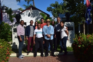 EQUIPO DE PROFESORES DE FODEARTE VISITA LA CASA DEL MANIFIESTA, EN MONTECRISTI, PARA DESARROLLAR ARTESANIA EPICA