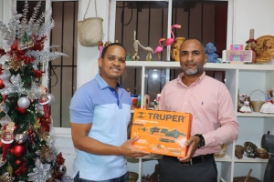 FODEARTE REALIZA ENTREGA DE HERRAMIENTA AL ARTESANO DANIEL RODRÍGUEZ