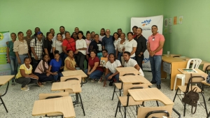 FODEARTE JUNTO Y FUNDACIÓN RESERVAS REALIZAN TALLER DE GESTIÓN FINANCIERA A ARTESANOS EN NEYBA