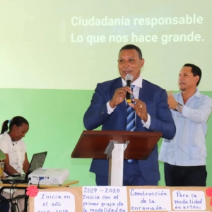 DIRECTOR GENERAL DE FODEARTE  PARTICIPA EN  EXHIBICIÓN DE NUEVOS ARTESANOS EN PUERTO PLATA