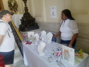 JOYAS DOMINICANAS DE LARIMAR Y ÁMBAR IMPACTAN EN ESPAÑA