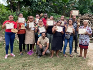 FODEARTE REALIZA ENTREGA DE CERTIFICADOS A LOS CAPACITADOS EN EL TALLER BÁSICO DE MOLDES EN RESINA Y  YESO EN YAMASÁ