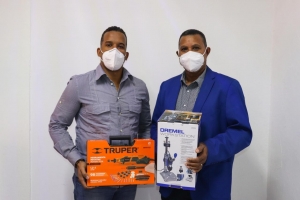 FODEARTE REALIZA ENTREGA DE HERRAMIENTAS AL ARTESANO VLADIMIR RAMÍREZ