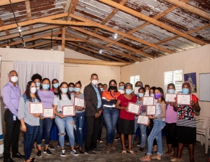 FODEARTE REALIZA ACTO DE CLAUSURA DE TALLER ARTESANAL EN COTUÍ