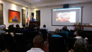 FODEARTE PARTICIPA EN ENCUENTRO DE ARTESANOS. ABORDA TEMA SOBRE PARTICIPACIÓN EN FERIAS ARTESANALES